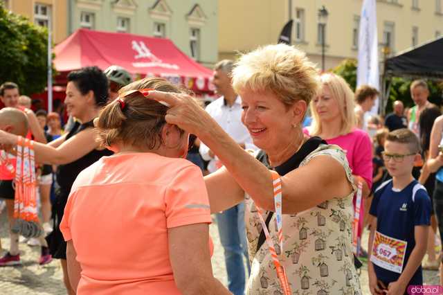 Prawie 350 biegaczy rywalizowało w 10 Ząbkowickiej