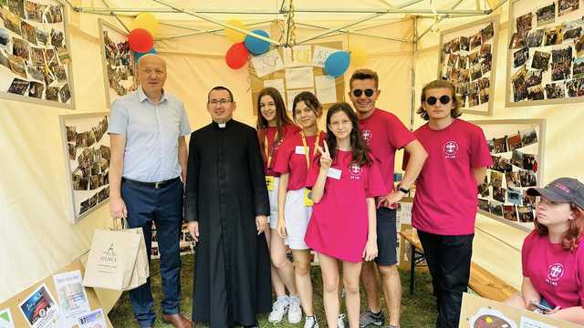 Pielgrzymka Osób Niepełnosprawnych ich Rodzin i Przyjaciół w Henrykowie