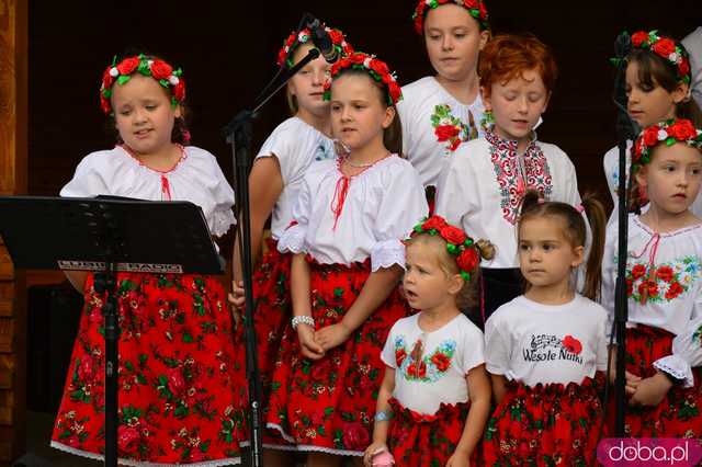 Dożynki gminy Bardo w Dzbanowie
