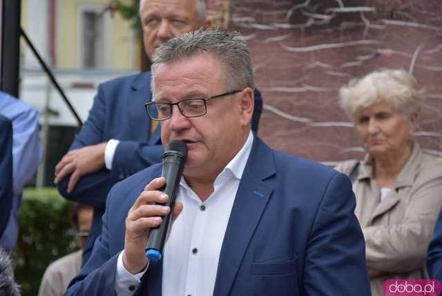 [WIDEO, FOTO] Wykluczenie komunikacyjne w gminie Złoty Stok: Jak rozwiązać problem z dojazdem do szkół ponadpodstawowych?