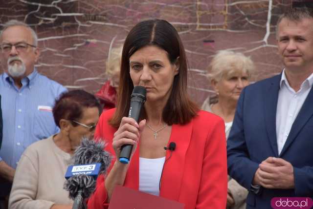 [WIDEO, FOTO] Wykluczenie komunikacyjne w gminie Złoty Stok: Jak rozwiązać problem z dojazdem do szkół ponadpodstawowych?