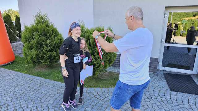 [FOTO] Pobiegli w IX edycji biegu przełajowego Bardzka Piąteczka 