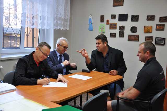Schodołazy i przebudowy - ułatwienia dla niepełnosprawnych w Specjalnym Ośrodku Szkolno-Wychowawczym 