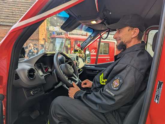 Strażacy z Witostowic już z nowym autem!