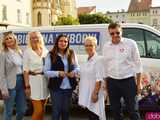 Zamieńcie czarne parasole na długopisy i chodźcie na wybory - KO zachęca kobiety do głosowania