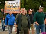 Rolnicy protestują na dk8 w Ząbkowicach Śląskich