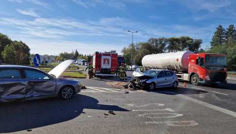 [FOTO] Wypadek na skrzyżowaniu DK8 i Legnickiej w Ząbkowicach Śląskich