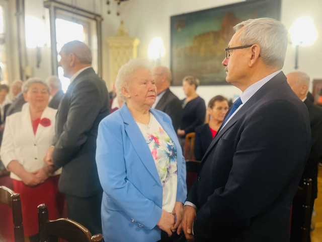 Czternaście par obchodziło złote i diamentowe gody w Ziębicach