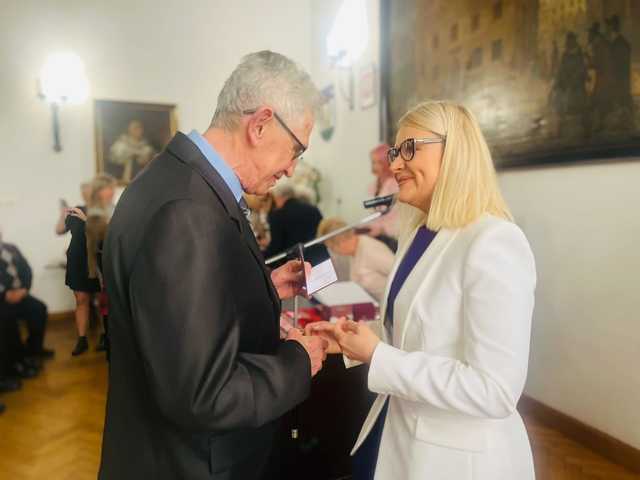 Czternaście par obchodziło złote i diamentowe gody w Ziębicach