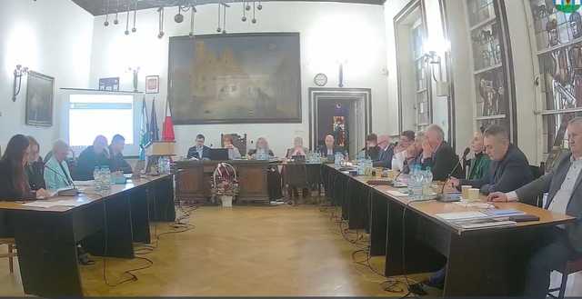 Budżet gminy Ziębice na 2024 rok przyjęty. Budżet z nadwyżką, na inwestycje przeznaczono ponad 35 milionów 
