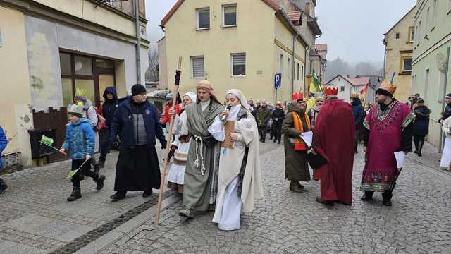 Po raz 12 Orszak Trzech Króli przeszedł przez Bardo