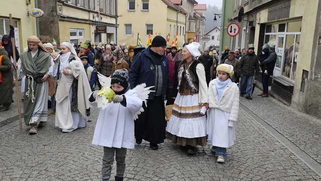 Po raz 12 Orszak Trzech Króli przeszedł przez Bardo