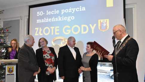 [FOTO] Złote i Diamentowe Gody mieszkańców gminy Bardo. Wręczono medale za długoletnie pożycie małżeńskie