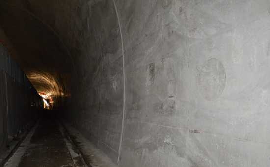 Ostatnie prace w tunelu na trasie Wrocław – Jelenia Góra