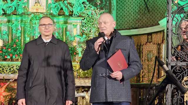 [FOTO] Świąteczna atmosfera w Bazylice Mniejszej. Koncert kolęd i pastorałek Zespołu Pieśni i Tańca Śląsk w Bardzie