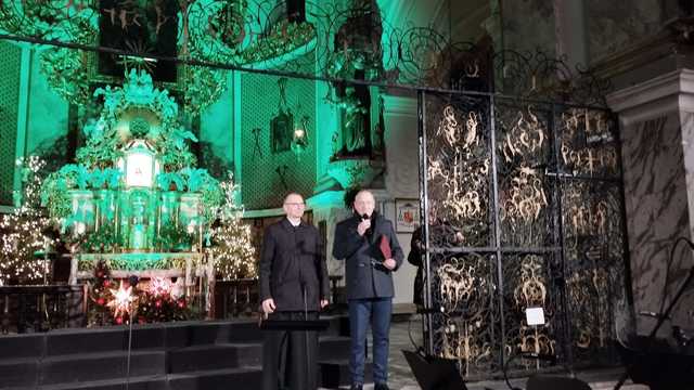[FOTO] Świąteczna atmosfera w Bazylice Mniejszej. Koncert kolęd i pastorałek Zespołu Pieśni i Tańca Śląsk w Bardzie