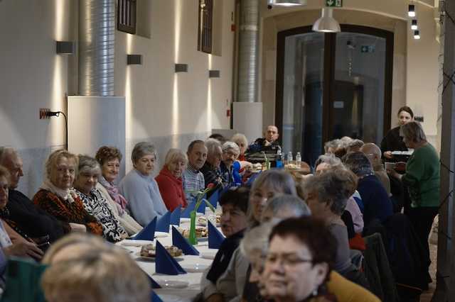 Blisko 200 mieszkańców gminy Kamieniec Ząbkowicki otrzymało ogólnopolską kartę seniora