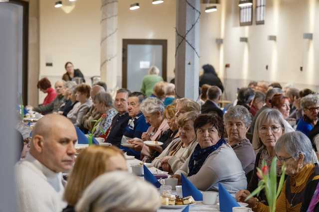 Blisko 200 mieszkańców gminy Kamieniec Ząbkowicki otrzymało ogólnopolską kartę seniora