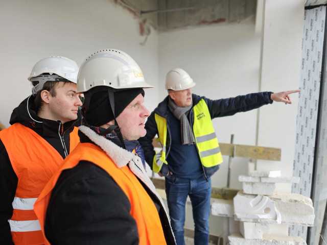 Praca wre na budowie hali sportowo-widowiskowej w Ziębicach