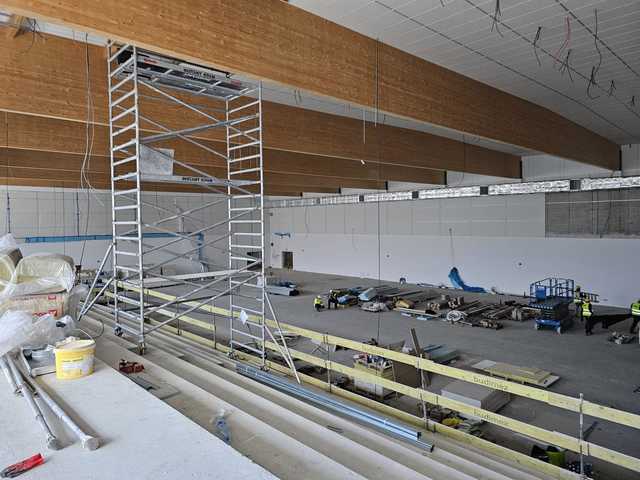 Praca wre na budowie hali sportowo-widowiskowej w Ziębicach