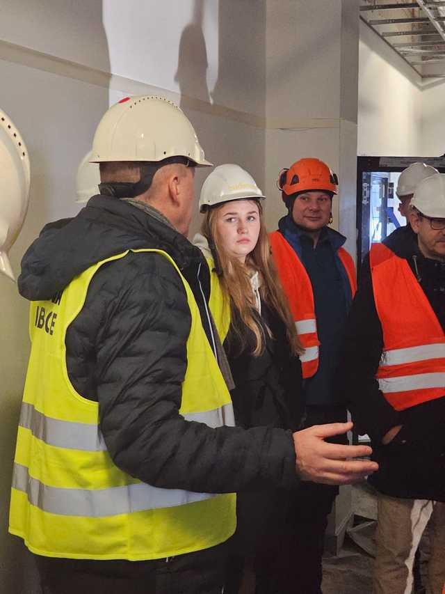 Praca wre na budowie hali sportowo-widowiskowej w Ziębicach