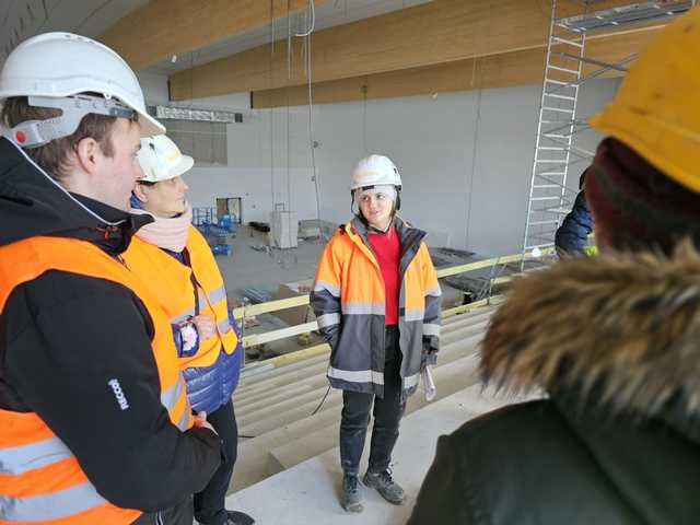 Praca wre na budowie hali sportowo-widowiskowej w Ziębicach