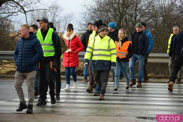  Protest rolników w Ząbkowicach Śląskich. Na ósemkę wyjechało prawie 200 traktorów 