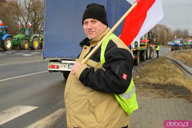  Protest rolników w Ząbkowicach Śląskich. Na ósemkę wyjechało prawie 200 traktorów 