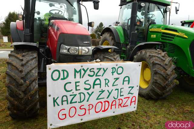  Protest rolników w Ząbkowicach Śląskich. Na ósemkę wyjechało prawie 200 traktorów 