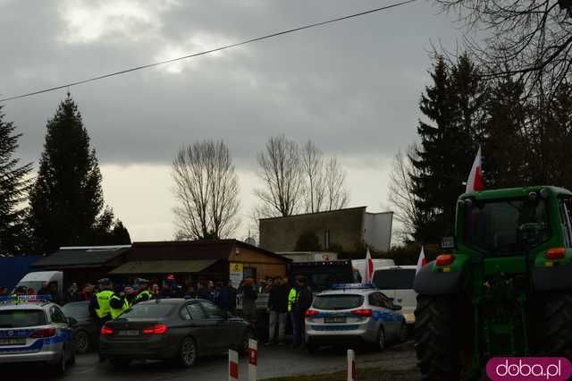  Protest rolników w Ząbkowicach Śląskich. Na ósemkę wyjechało prawie 200 traktorów 