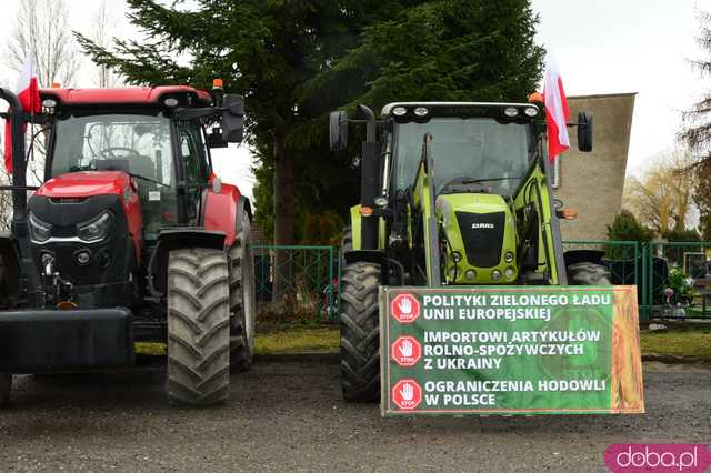  Protest rolników w Ząbkowicach Śląskich. Na ósemkę wyjechało prawie 200 traktorów 