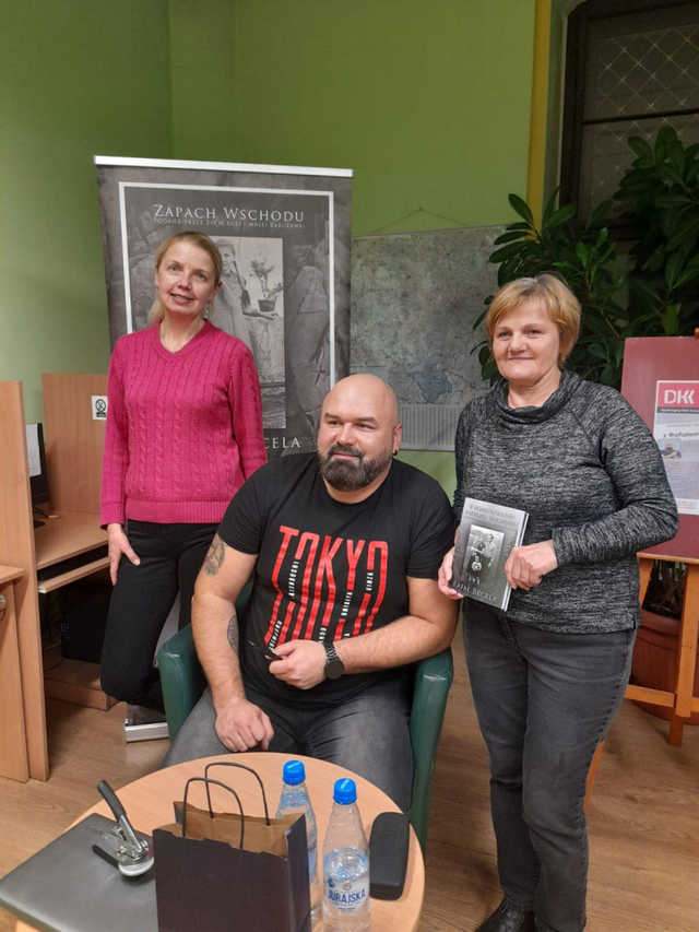 W Dyskusyjnym Klubie Książki o rodzinnych historiach z Rafałem Becelą 