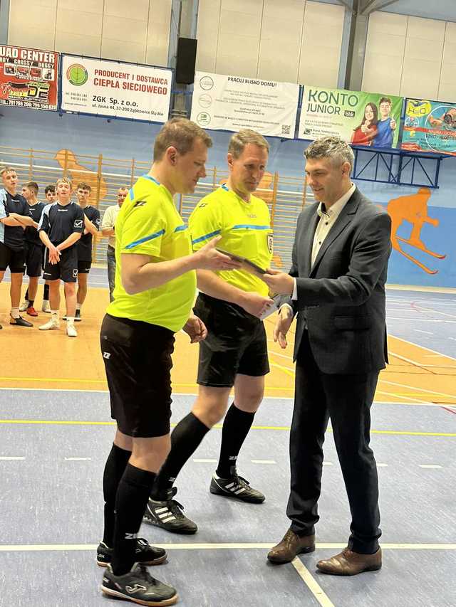 Finały 2 ligi XX jubileuszowej edycji Ząbkowickiej Ligi Futsalu wygrywa Cis Brzeźnica 