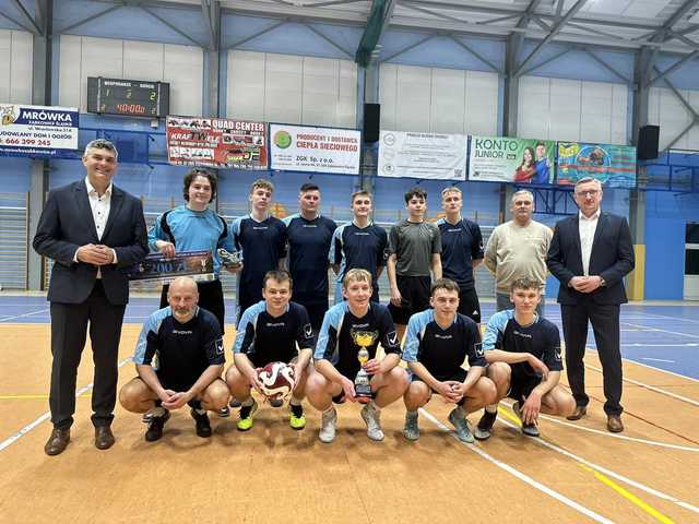 Finały 2 ligi XX jubileuszowej edycji Ząbkowickiej Ligi Futsalu wygrywa Cis Brzeźnica 