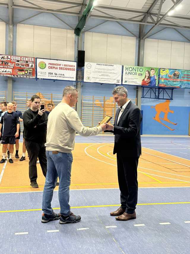 Finały 2 ligi XX jubileuszowej edycji Ząbkowickiej Ligi Futsalu wygrywa Cis Brzeźnica 