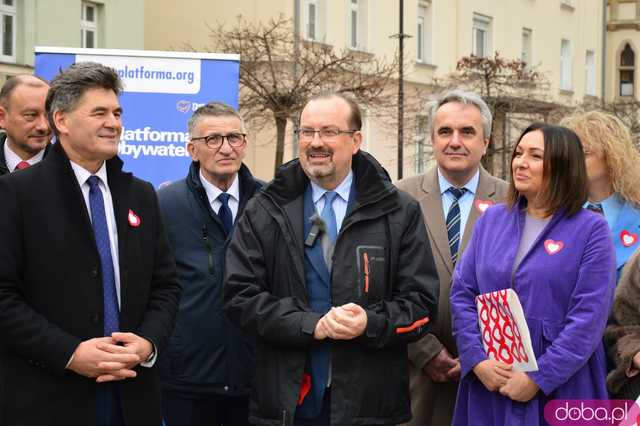 Wicemarszałek Wielichowska i wojewoda Awiżeń wspierają kandydatów do KO do Rady Powiatu Ząbkowickiego