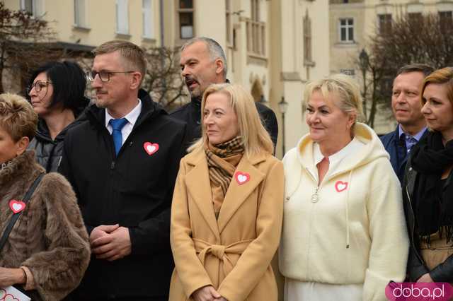 Wicemarszałek Wielichowska i wojewoda Awiżeń wspierają kandydatów do KO do Rady Powiatu Ząbkowickiego