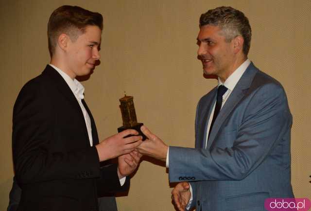 Michał Rudnicki Ząbkowiczaninem Roku. Ząbkowickie Krzywe Wieże przyznane