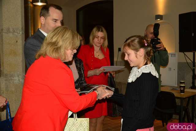 Efektowny mapping w Pałacu Marianny Orańskiej i konferencja „Świadkowie historii”