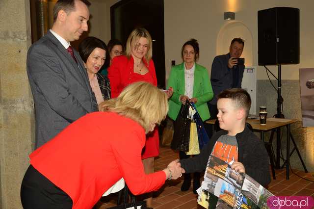 Efektowny mapping w Pałacu Marianny Orańskiej i konferencja „Świadkowie historii”