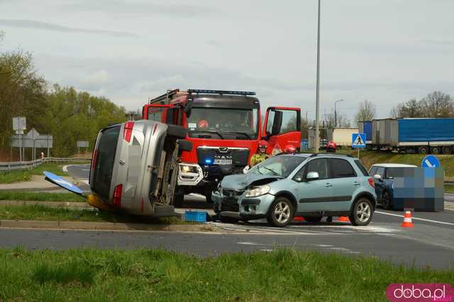 Wypadek na skrzyżowaniu Legnickiej i ósemki