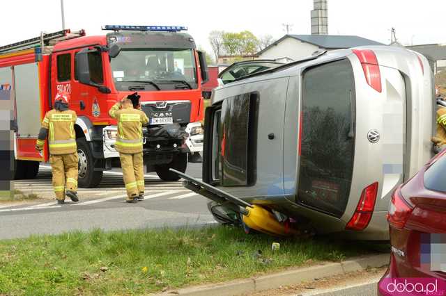 Wypadek na skrzyżowaniu Legnickiej i ósemki