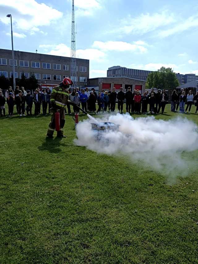 Młodzież zapobiega pożarom - to oni wiedzą najwięcej o pożarnictwie w powiecie
