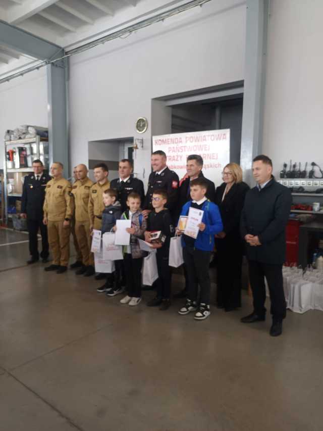 Młodzież zapobiega pożarom - to oni wiedzą najwięcej o pożarnictwie w powiecie
