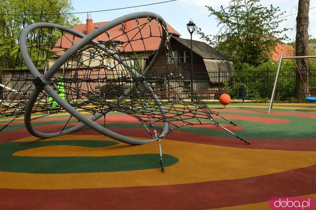 Piękny Park Miejski w Złotym Stoku już cieszy mieszkańców. Uroczyście go otwarto!