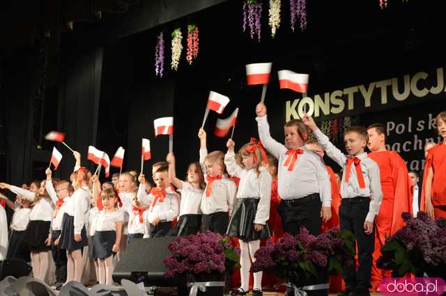 Polska pachnie bzami - liryczna akademia z okazji uchwalenia Konstytucji 3 Maja