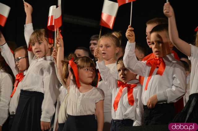 Polska pachnie bzami - liryczna akademia z okazji uchwalenia Konstytucji 3 Maja
