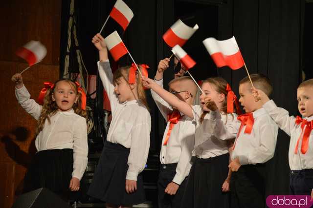 Polska pachnie bzami - liryczna akademia z okazji uchwalenia Konstytucji 3 Maja