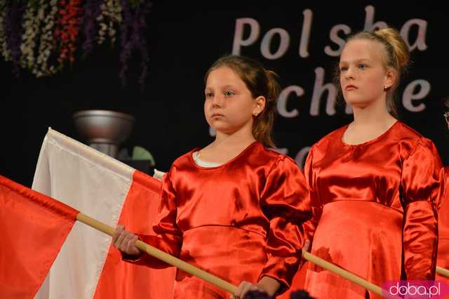 Polska pachnie bzami - liryczna akademia z okazji uchwalenia Konstytucji 3 Maja