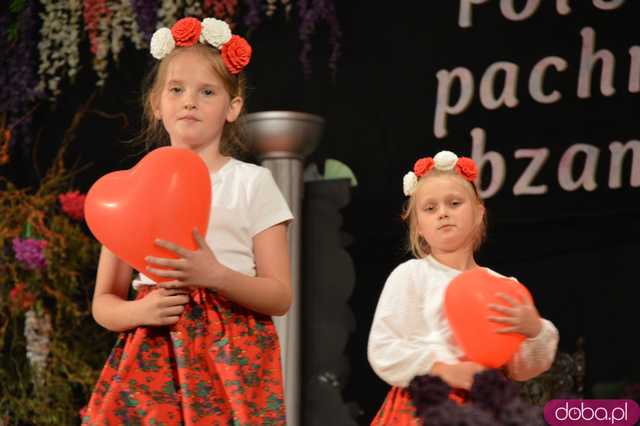 Polska pachnie bzami - liryczna akademia z okazji uchwalenia Konstytucji 3 Maja